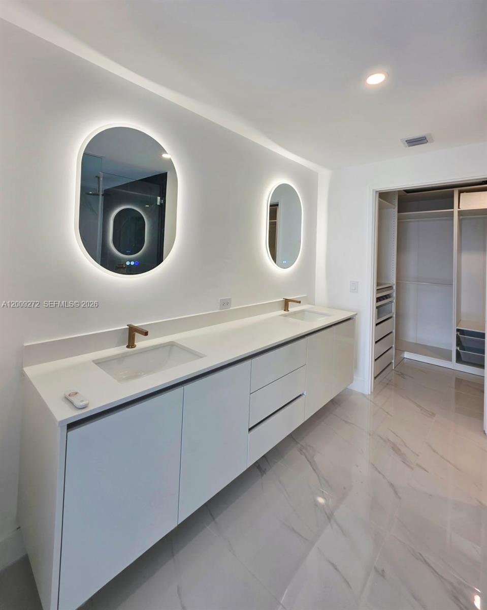 700 NE 24th St #3903 Miami, FL 33137