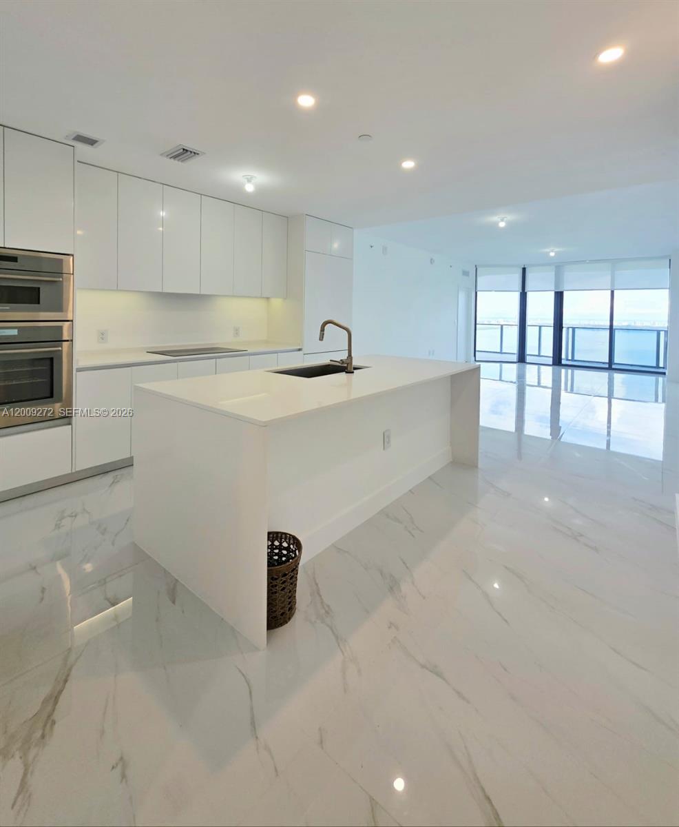 700 NE 24th St #3903 Miami, FL 33137