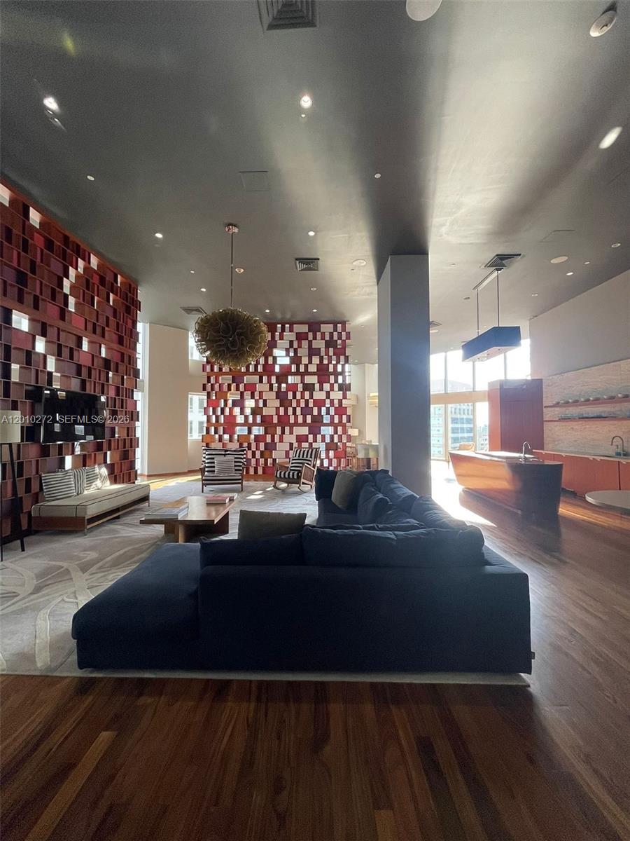 image Brickell House35