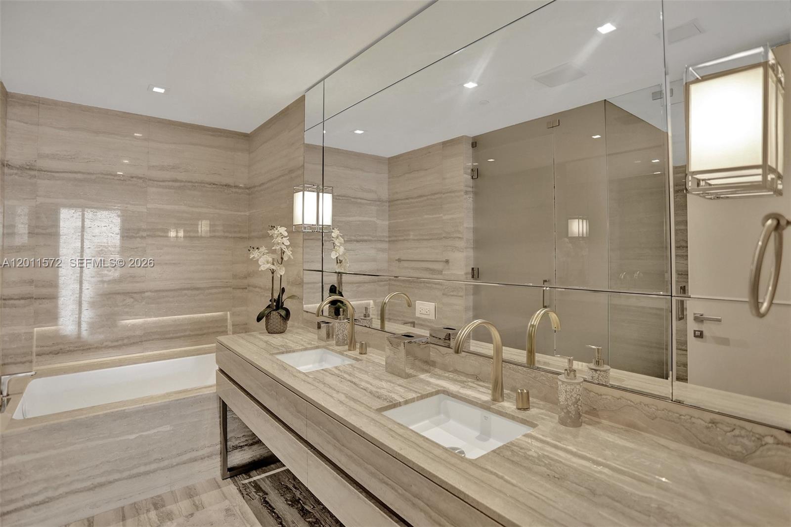 18975 Collins Ave #4302 Sunny Isles Beach, FL 33160
