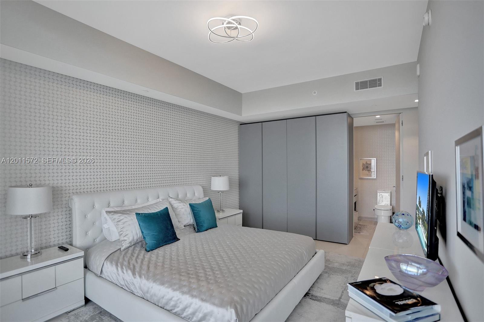 18975 Collins Ave #4302 Sunny Isles Beach, FL 33160