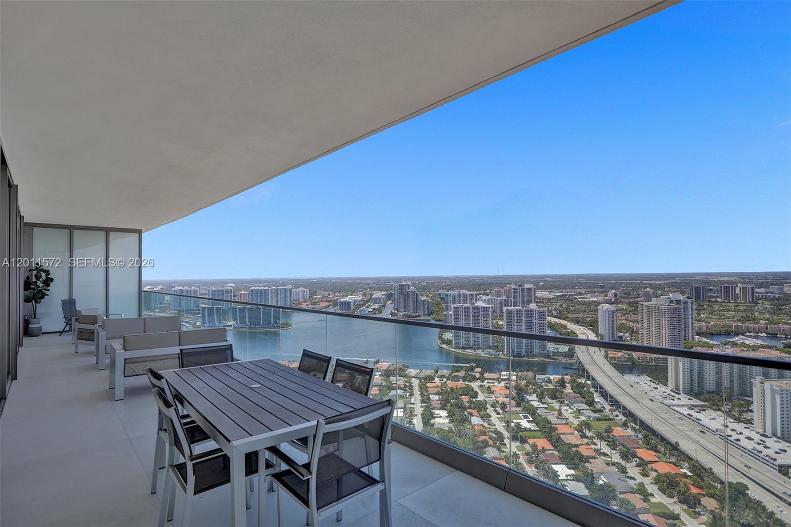 18975 Collins Ave #4302 Sunny Isles Beach, FL 33160