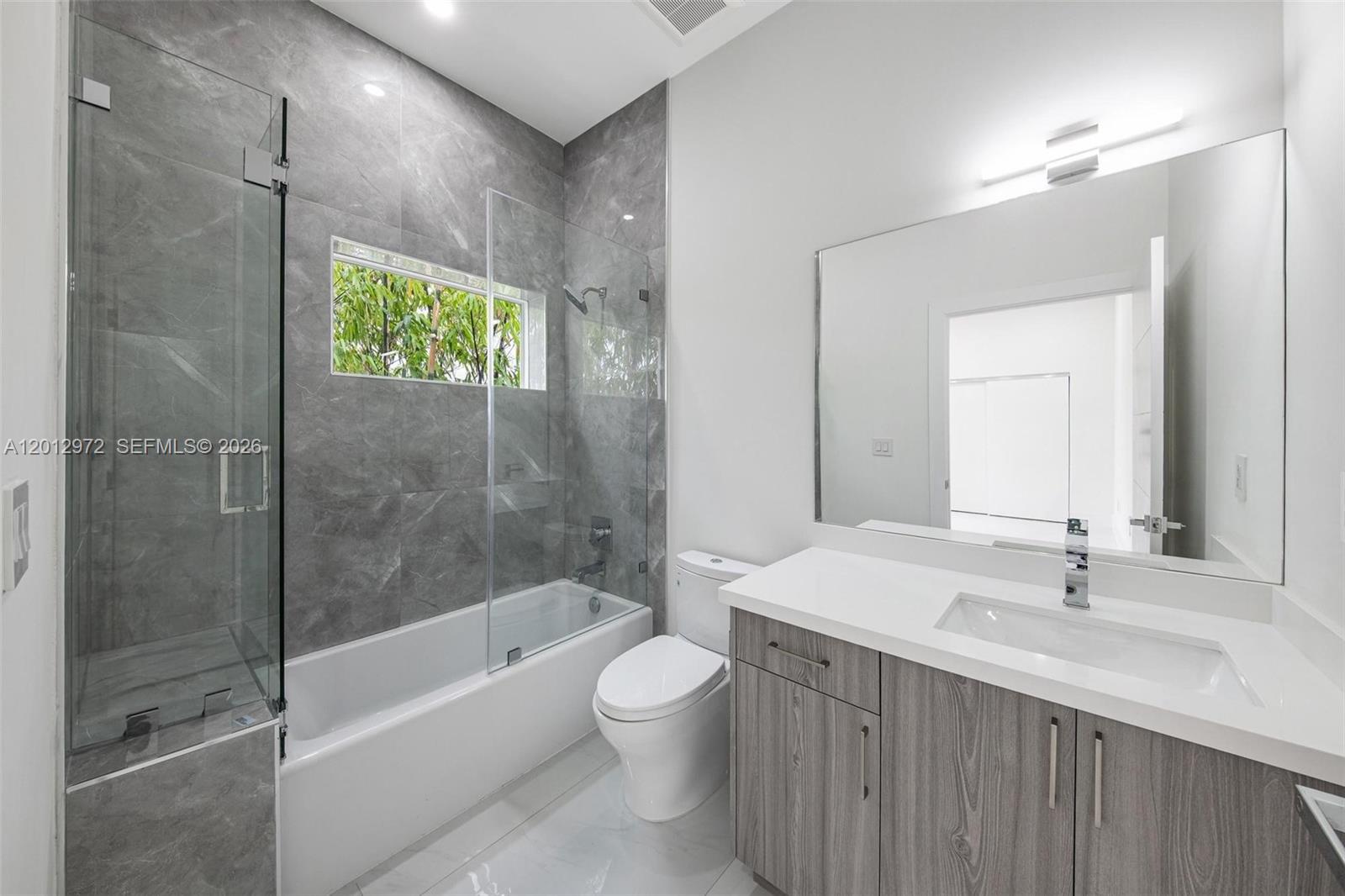 3142 Carter St #3142 Miami, FL 33133