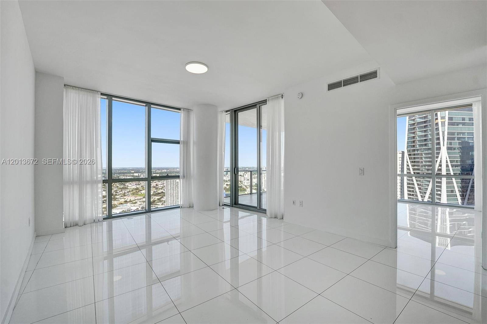 image Paramount Miami Worldcenter5