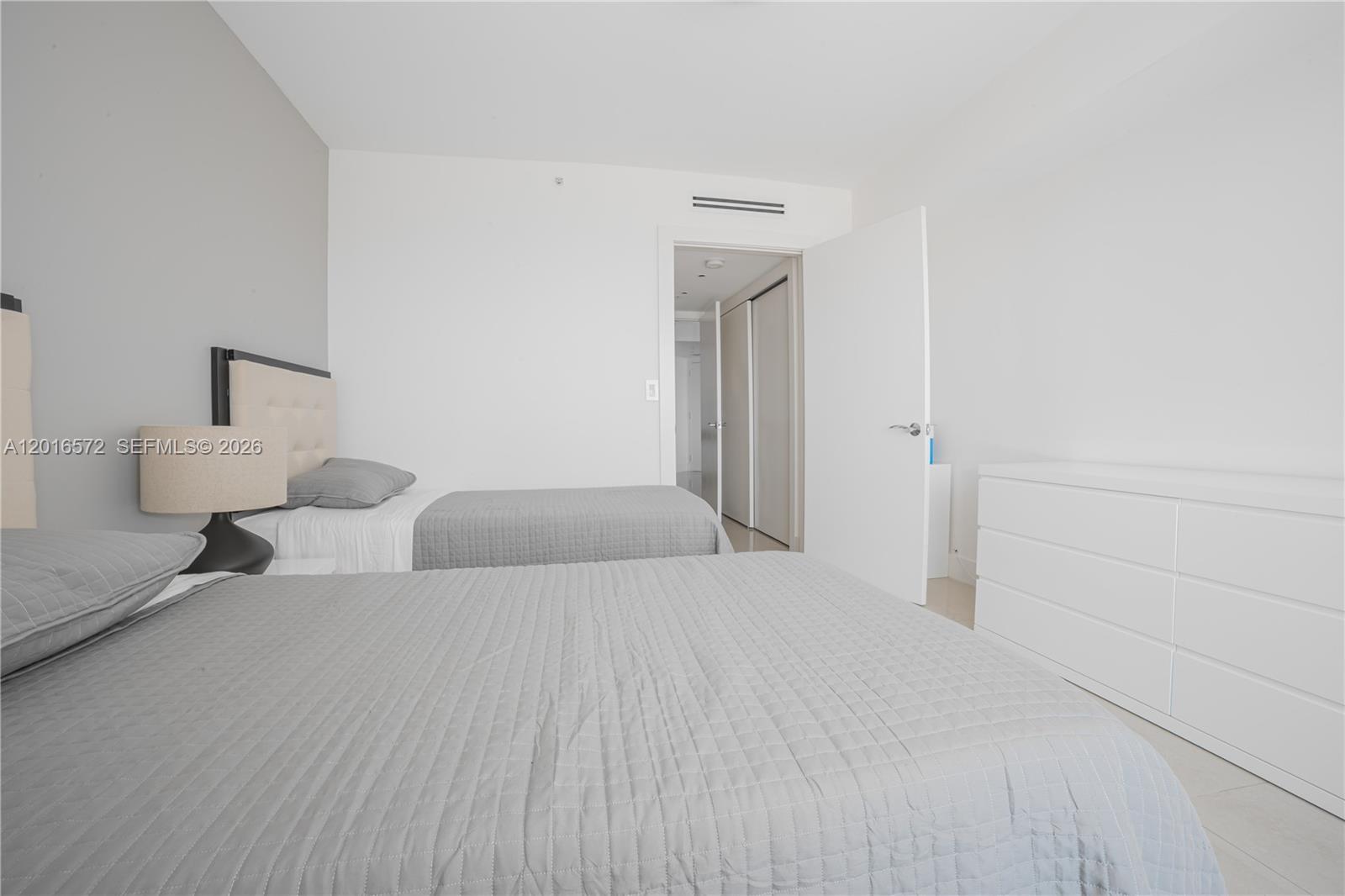 6301 Collins Ave #1102 Miami Beach, FL 33141