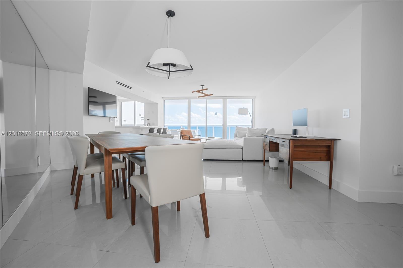 6301 Collins Ave #1102 Miami Beach, FL 33141