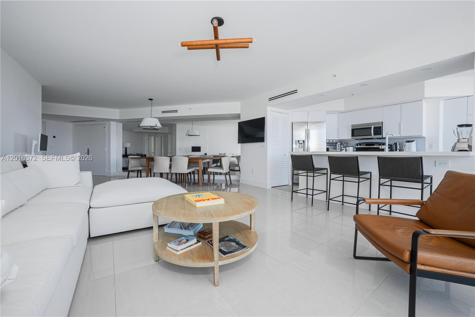 6301 Collins Ave #1102 Miami Beach, FL 33141