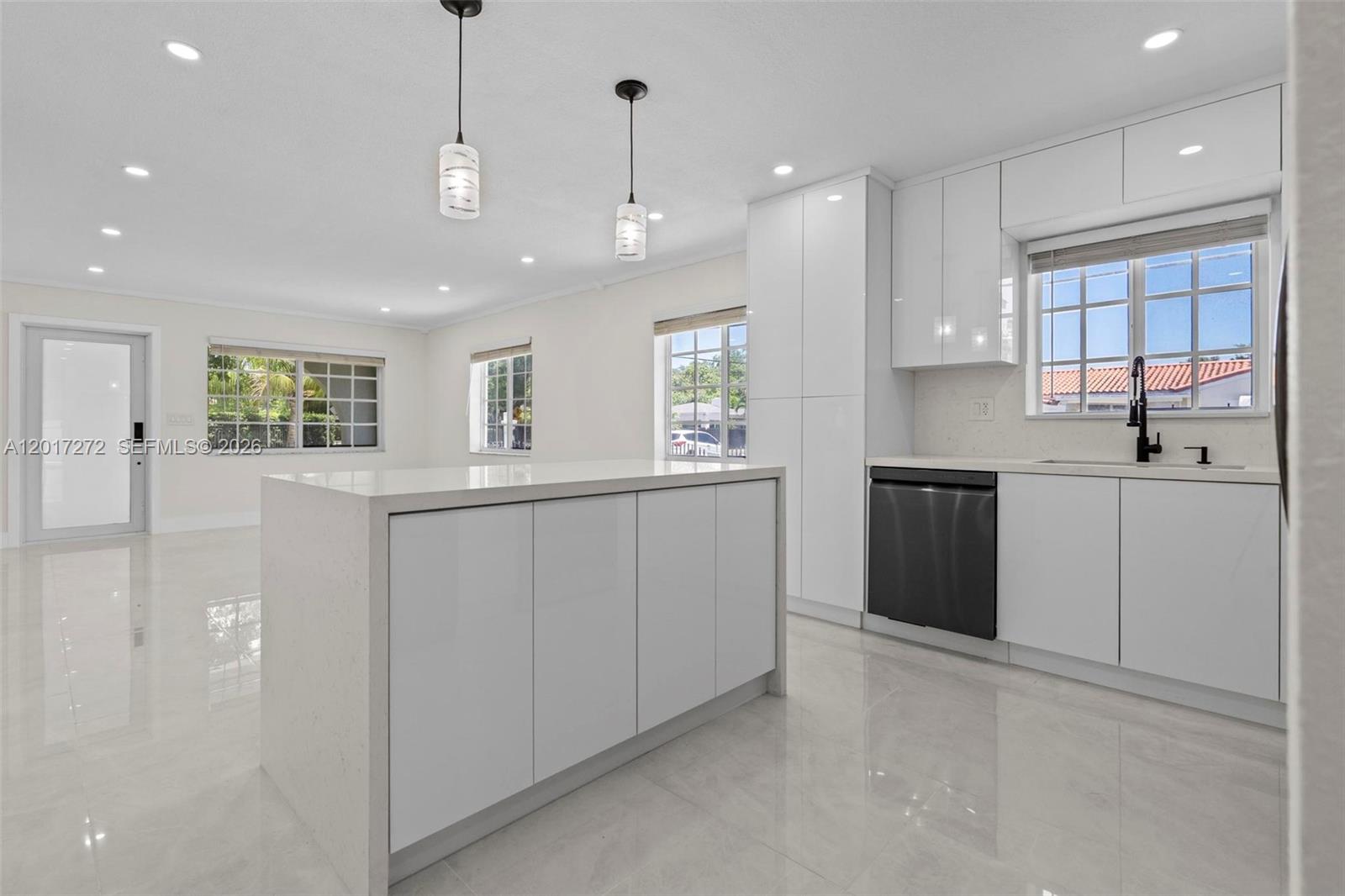 1900 SW 24th St Miami, FL 33145
