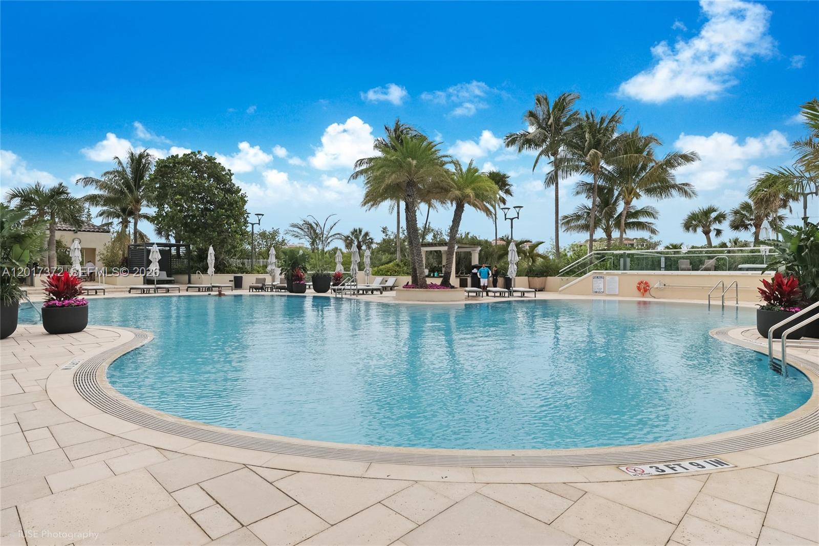 400 S Pointe Dr #1801 Miami Beach, FL 33139