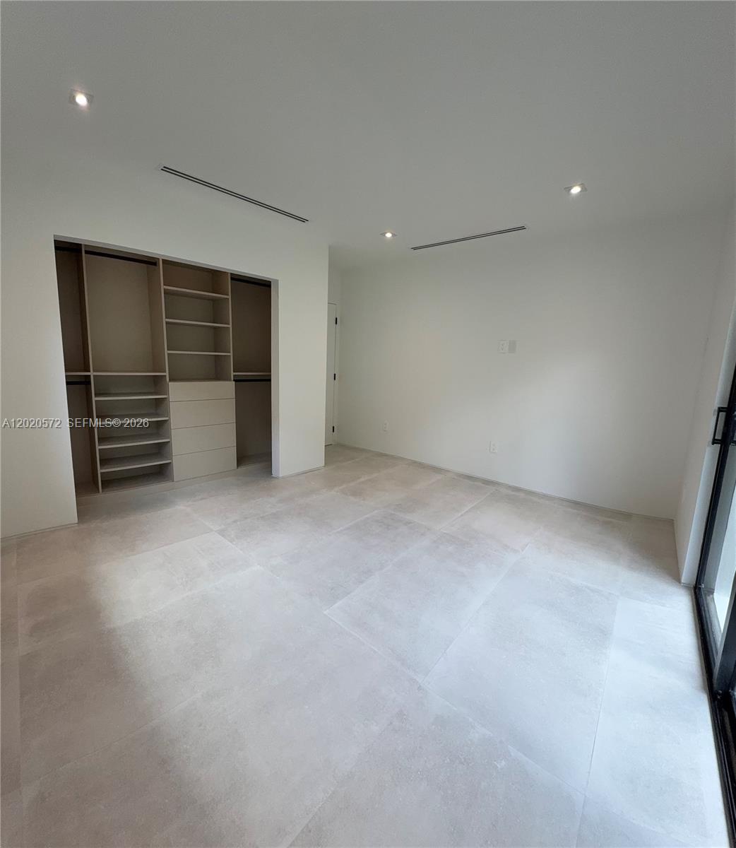 439 Hardee Rd Coral Gables, FL 33146