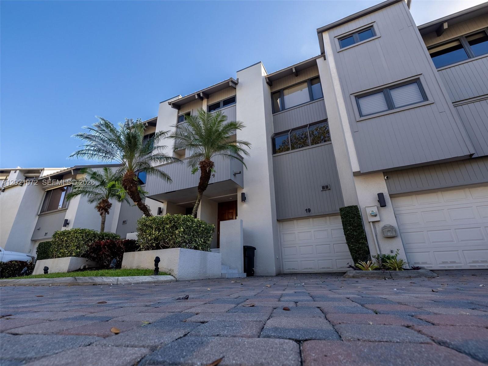 19 Port Side Dr #19C