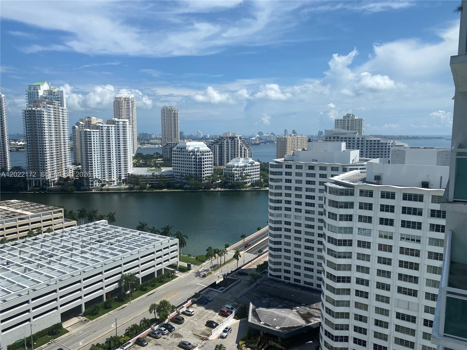 950 Brickell Bay Dr #2206 Miami, FL 33131