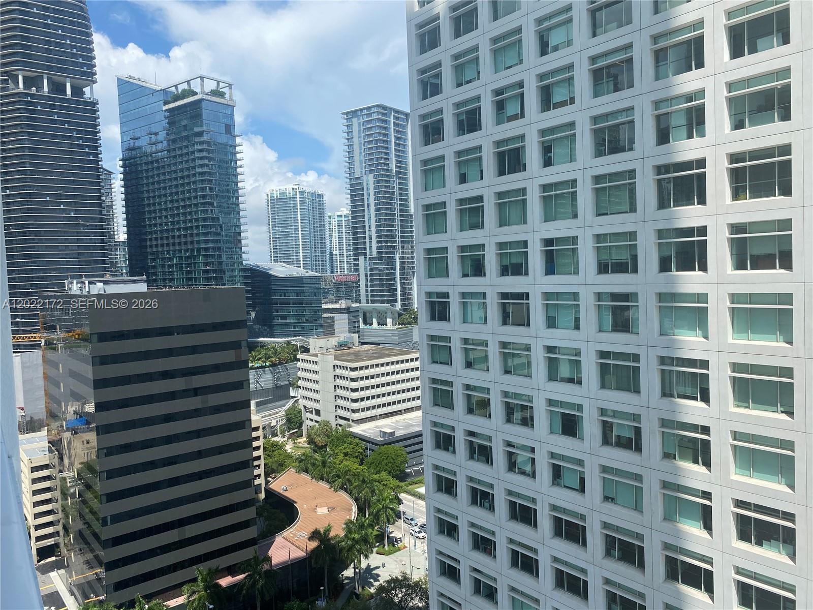 950 Brickell Bay Dr #2206 Miami, FL 33131