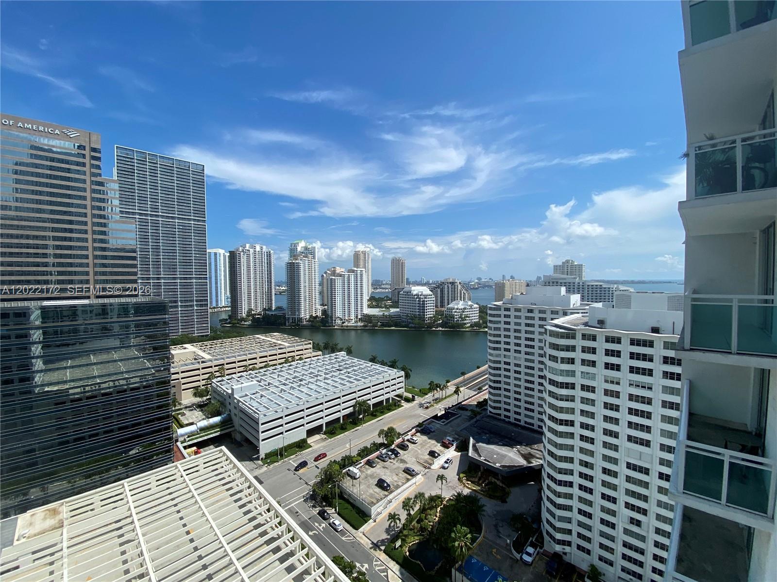 950 Brickell Bay Dr #2206 Miami, FL 33131