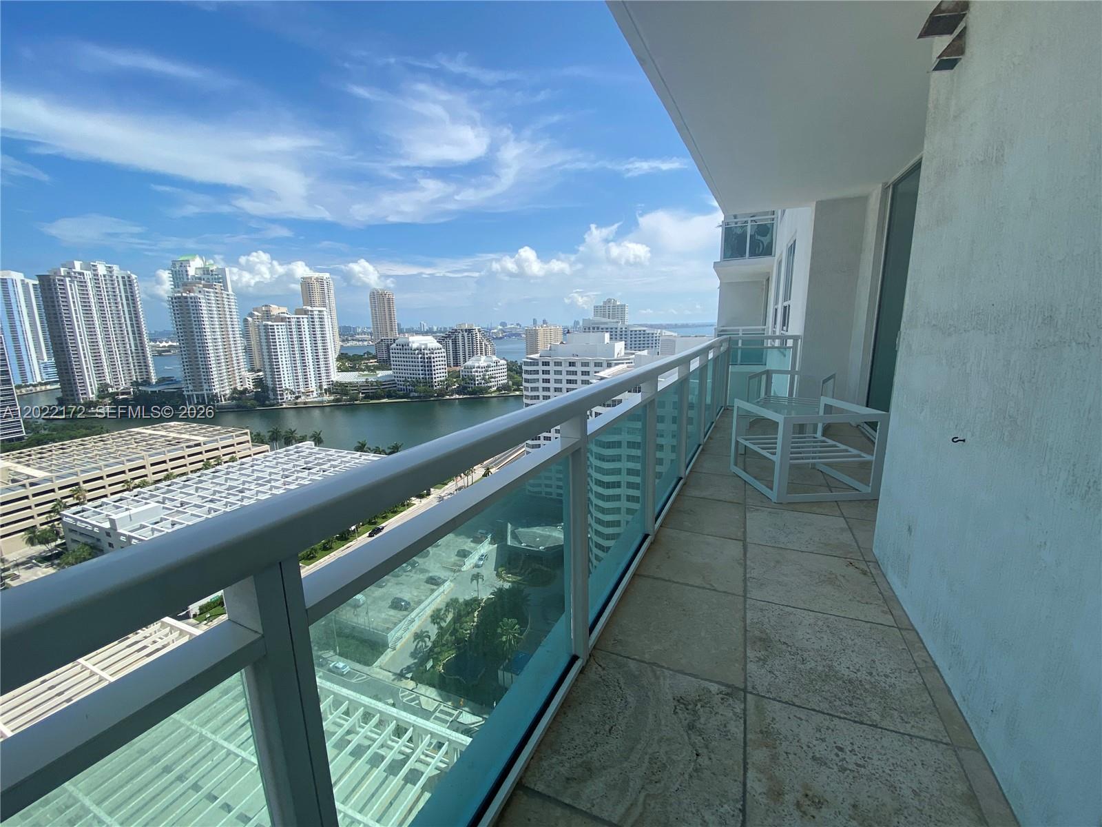 950 Brickell Bay Dr #2206 Miami, FL 33131