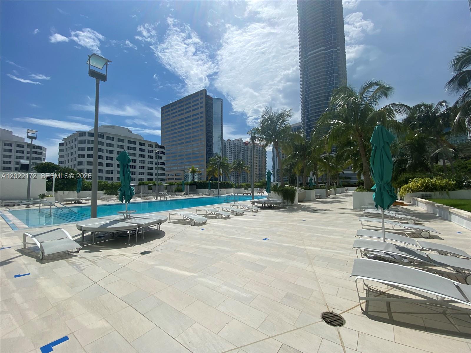 950 Brickell Bay Dr #2206 Miami, FL 33131
