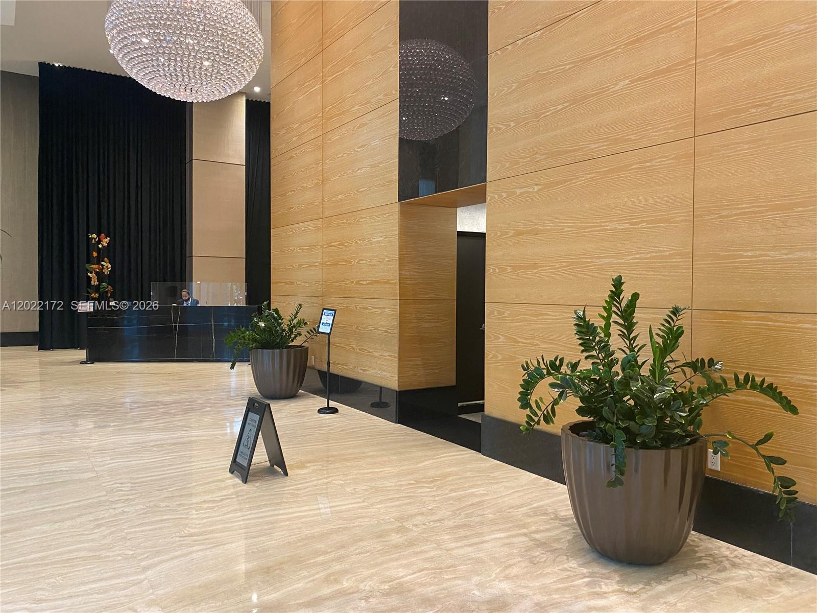 950 Brickell Bay Dr #2206 Miami, FL 33131