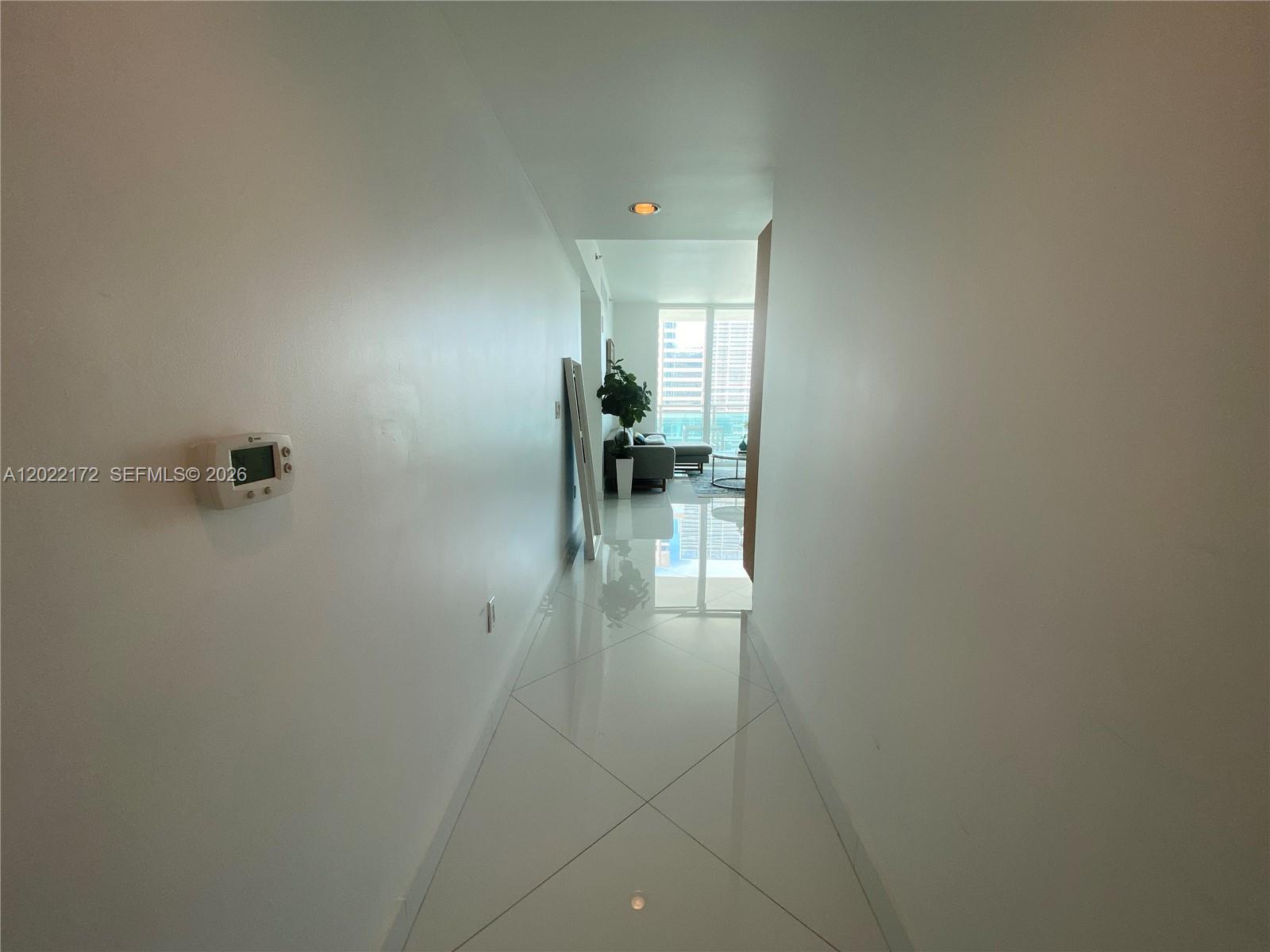 950 Brickell Bay Dr #2206 Miami, FL 33131