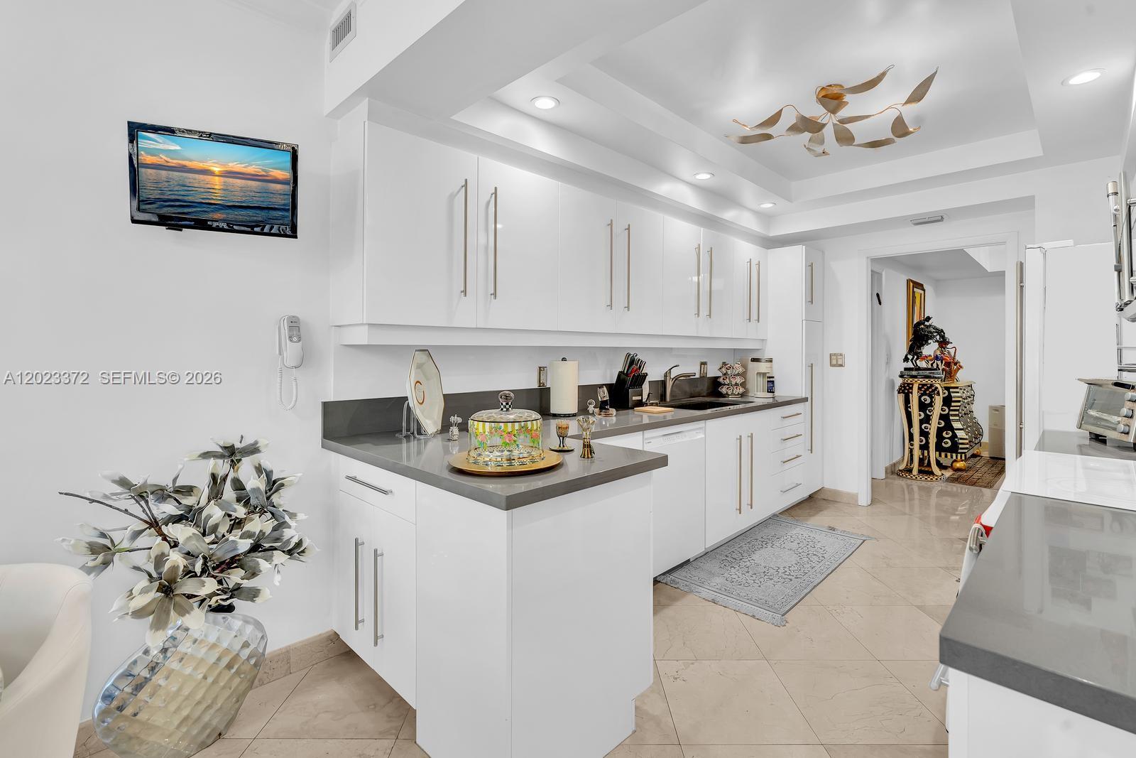 2000 Island Blvd #305 Aventura, FL 33160