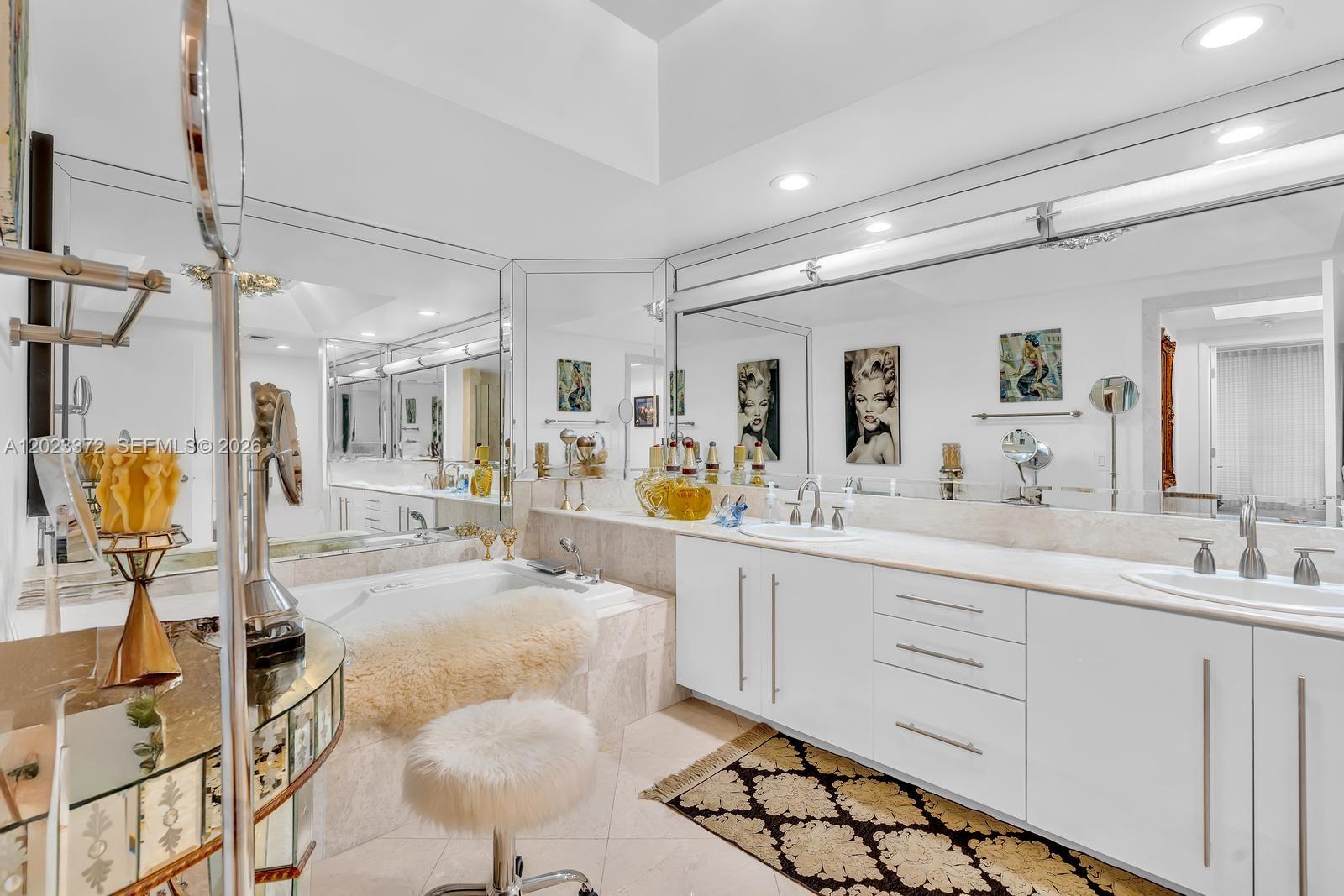 2000 Island Blvd #305 Aventura, FL 33160