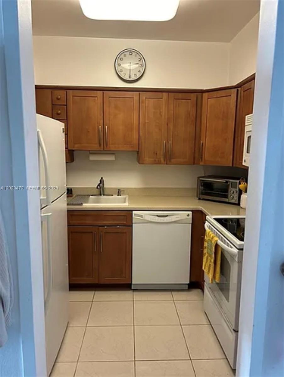 7441 Wayne Ave #14D Miami Beach, FL 33141