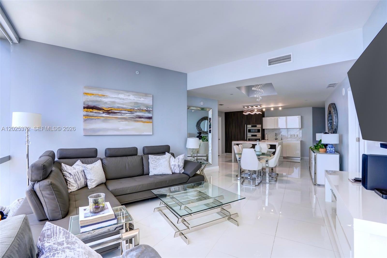 851 NE 1st Ave #3909 Miami, FL 33132