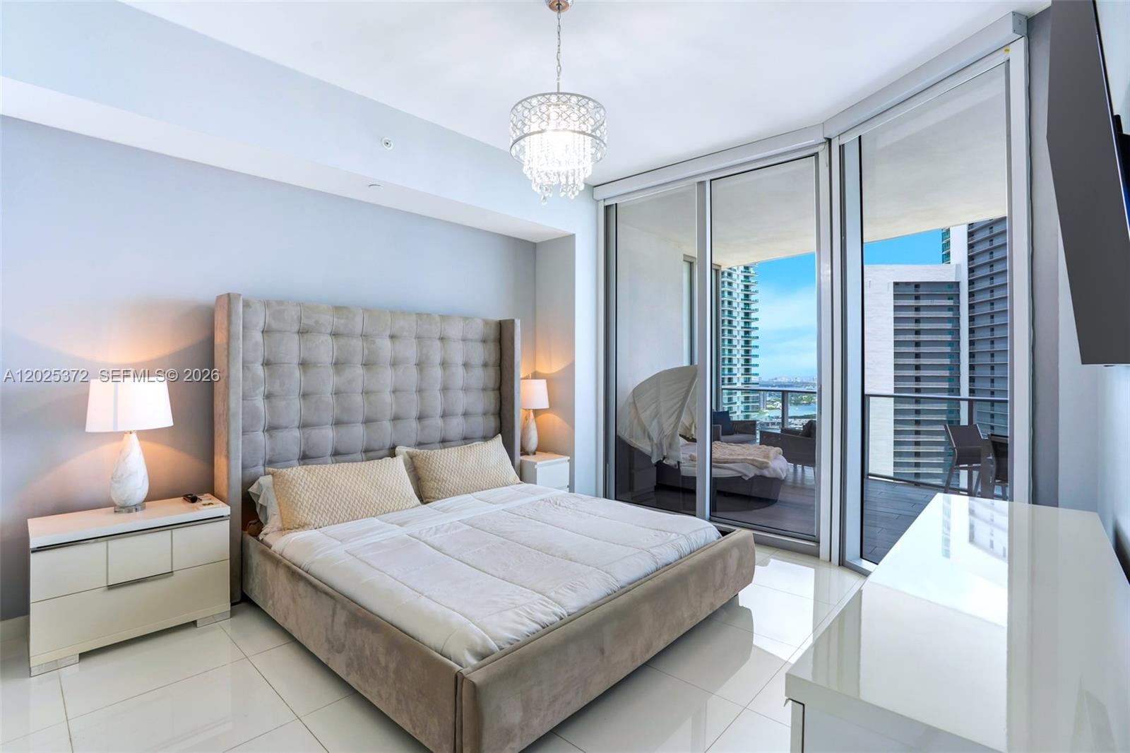 851 NE 1st Ave #3909 Miami, FL 33132