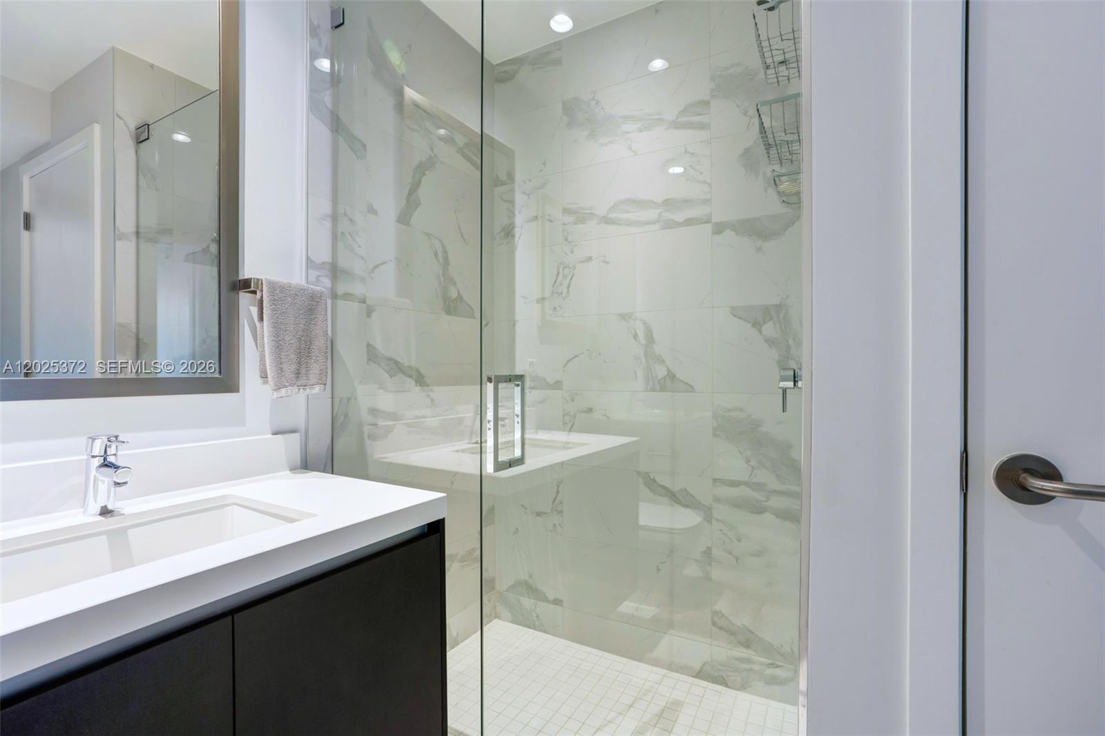 851 NE 1st Ave #3909 Miami, FL 33132
