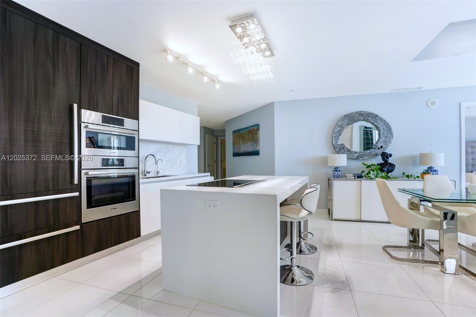 851 NE 1st Ave #3909 Miami, FL 33132