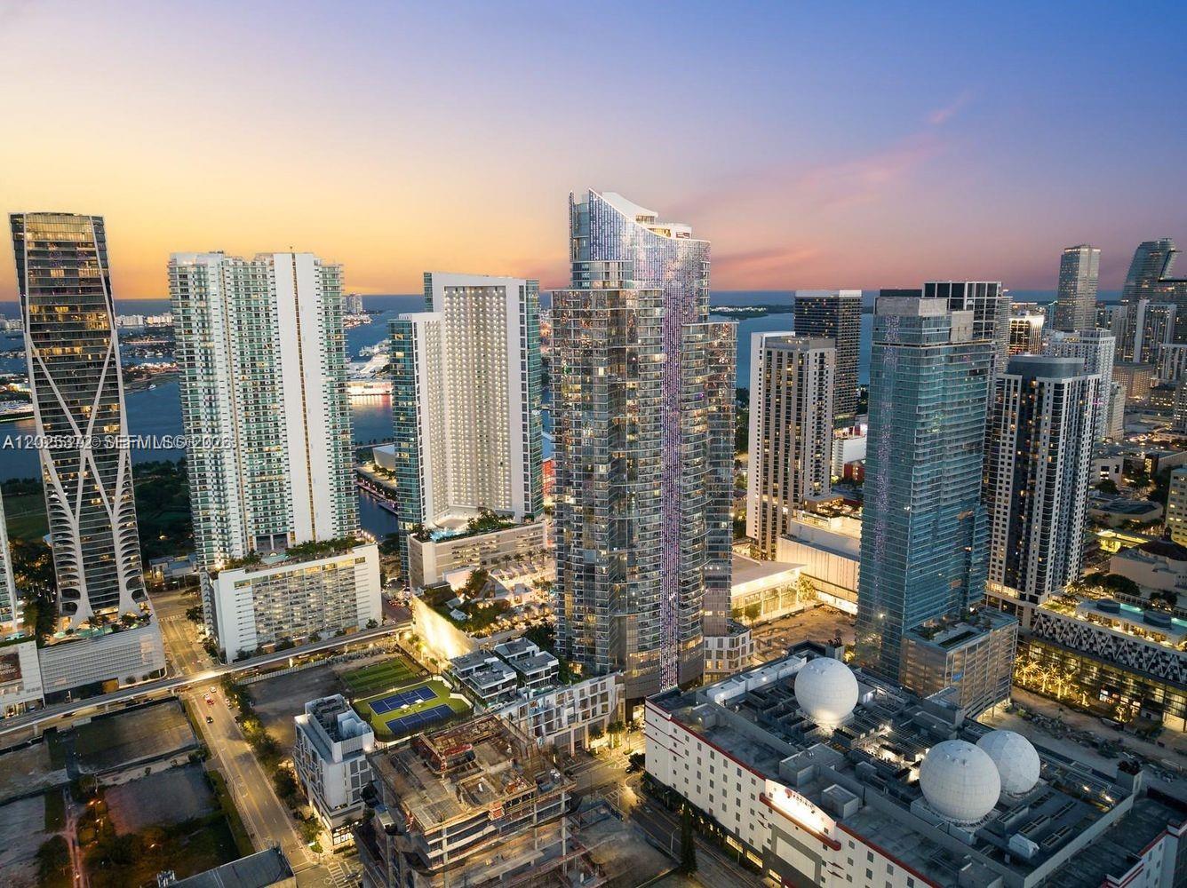 851 NE 1st Ave #3909 Miami, FL 33132