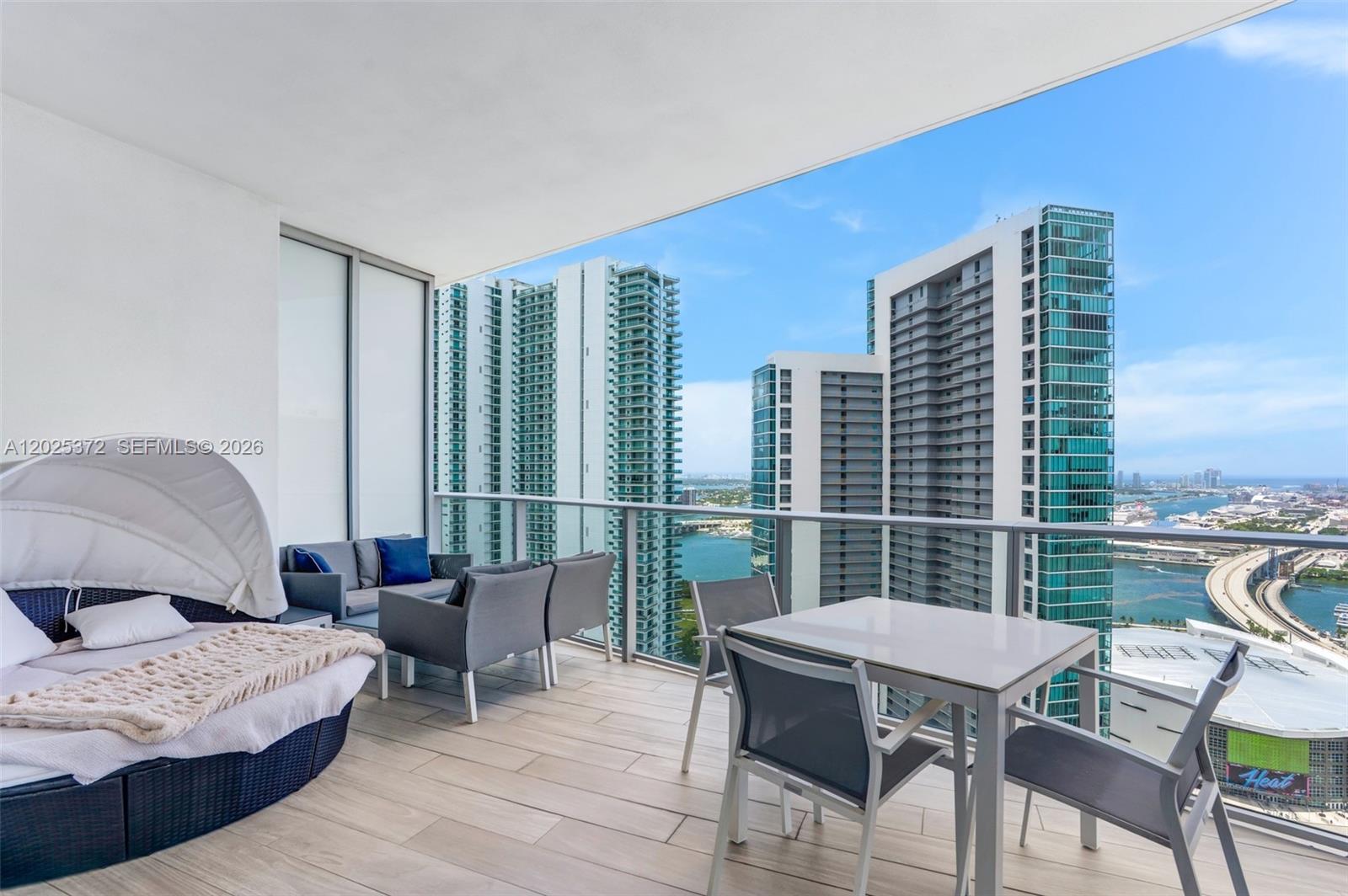 851 NE 1st Ave #3909 Miami, FL 33132