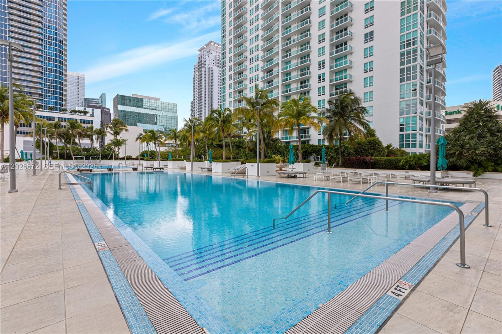 951 Brickell Ave #1801
