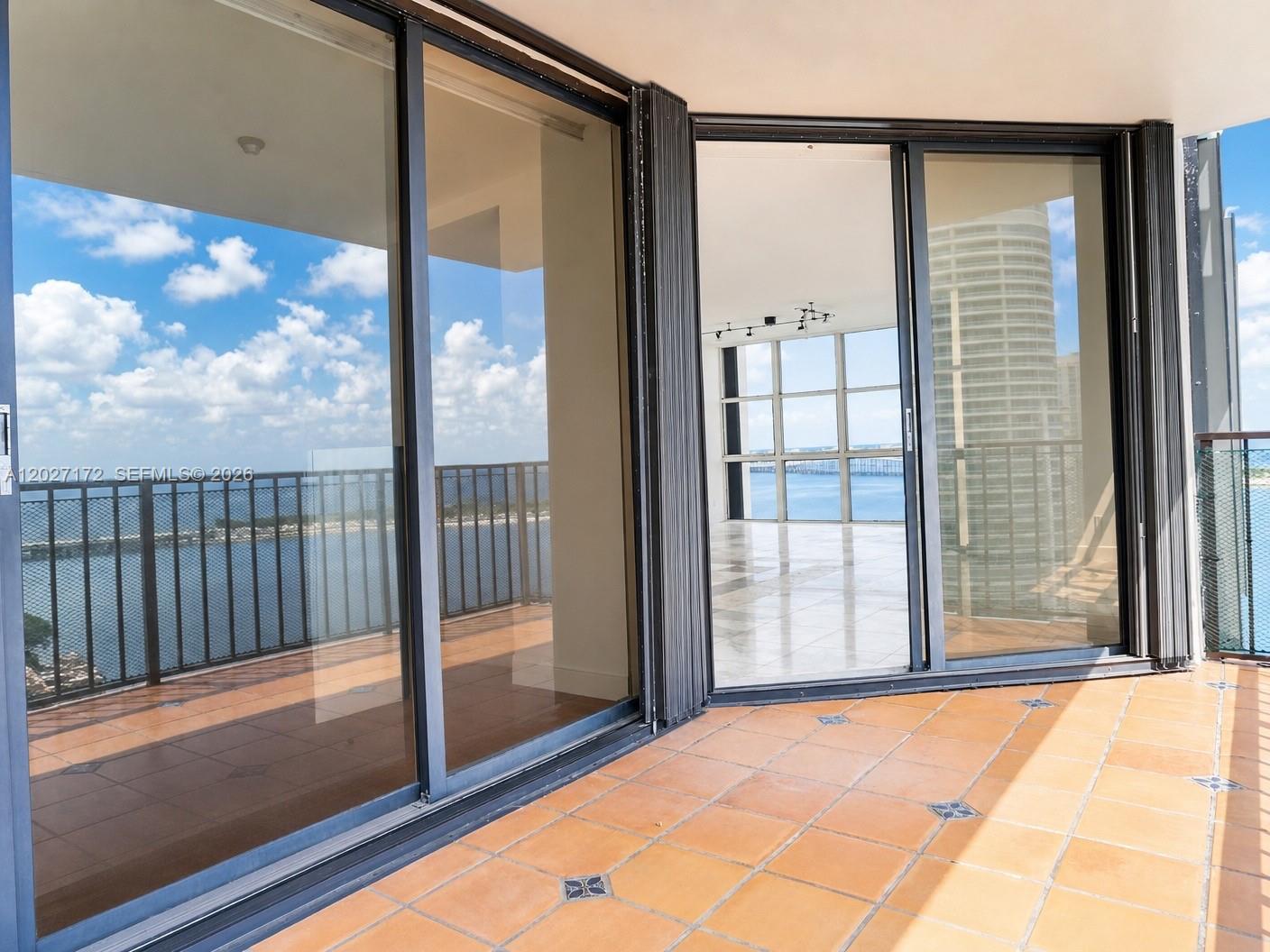 1925 Brickell Ave #D-1808 Miami, FL 33129