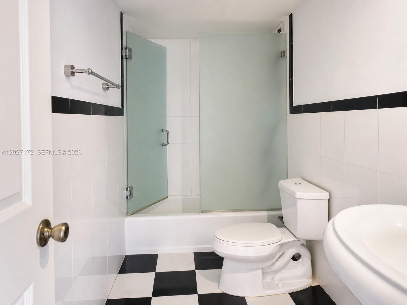 1925 Brickell Ave #D-1808 Miami, FL 33129