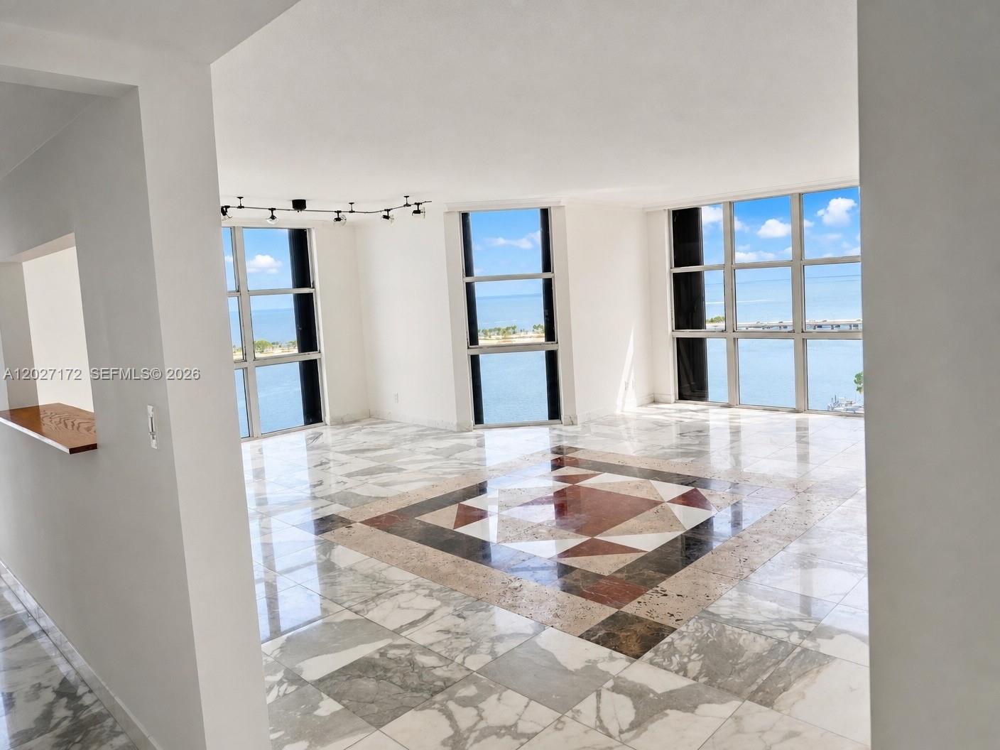 1925 Brickell Ave #D-1808 Miami, FL 33129