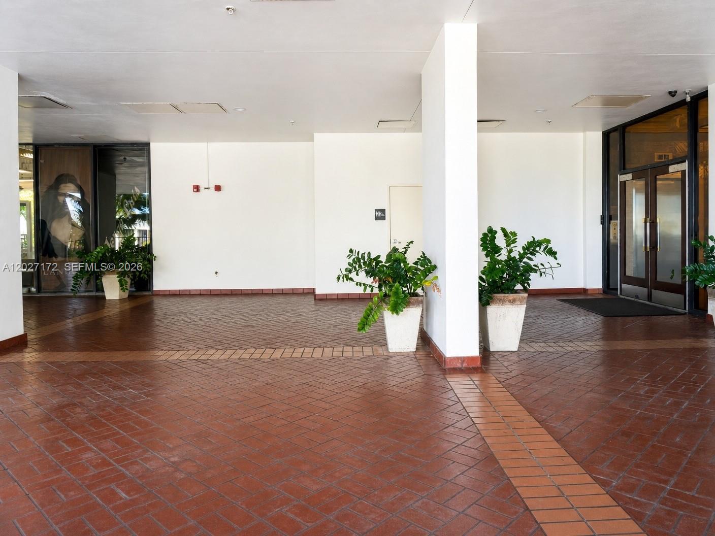1925 Brickell Ave #D-1808 Miami, FL 33129