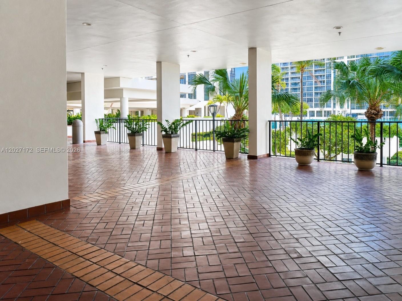 1925 Brickell Ave #D-1808 Miami, FL 33129