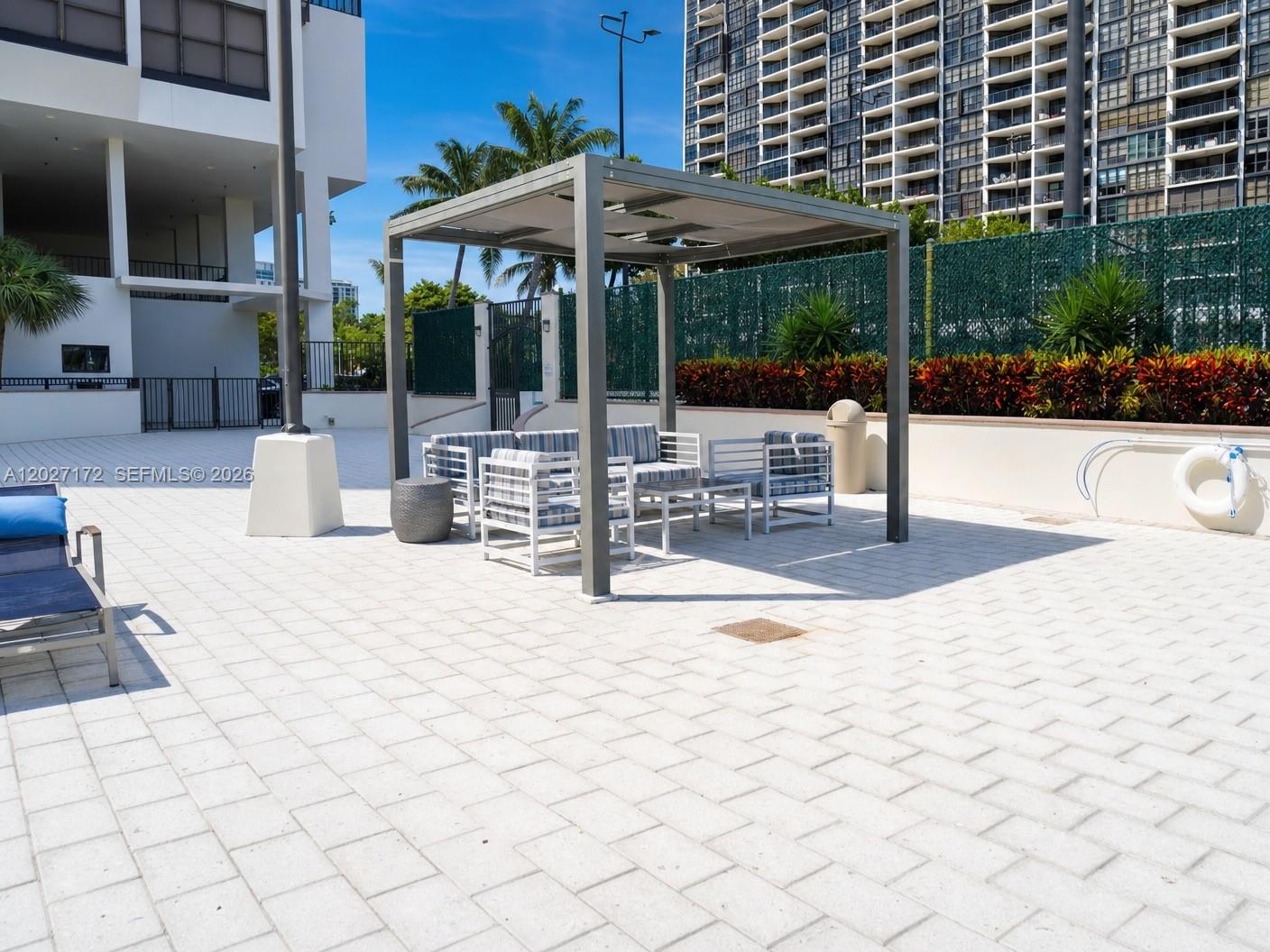 1925 Brickell Ave #D-1808 Miami, FL 33129
