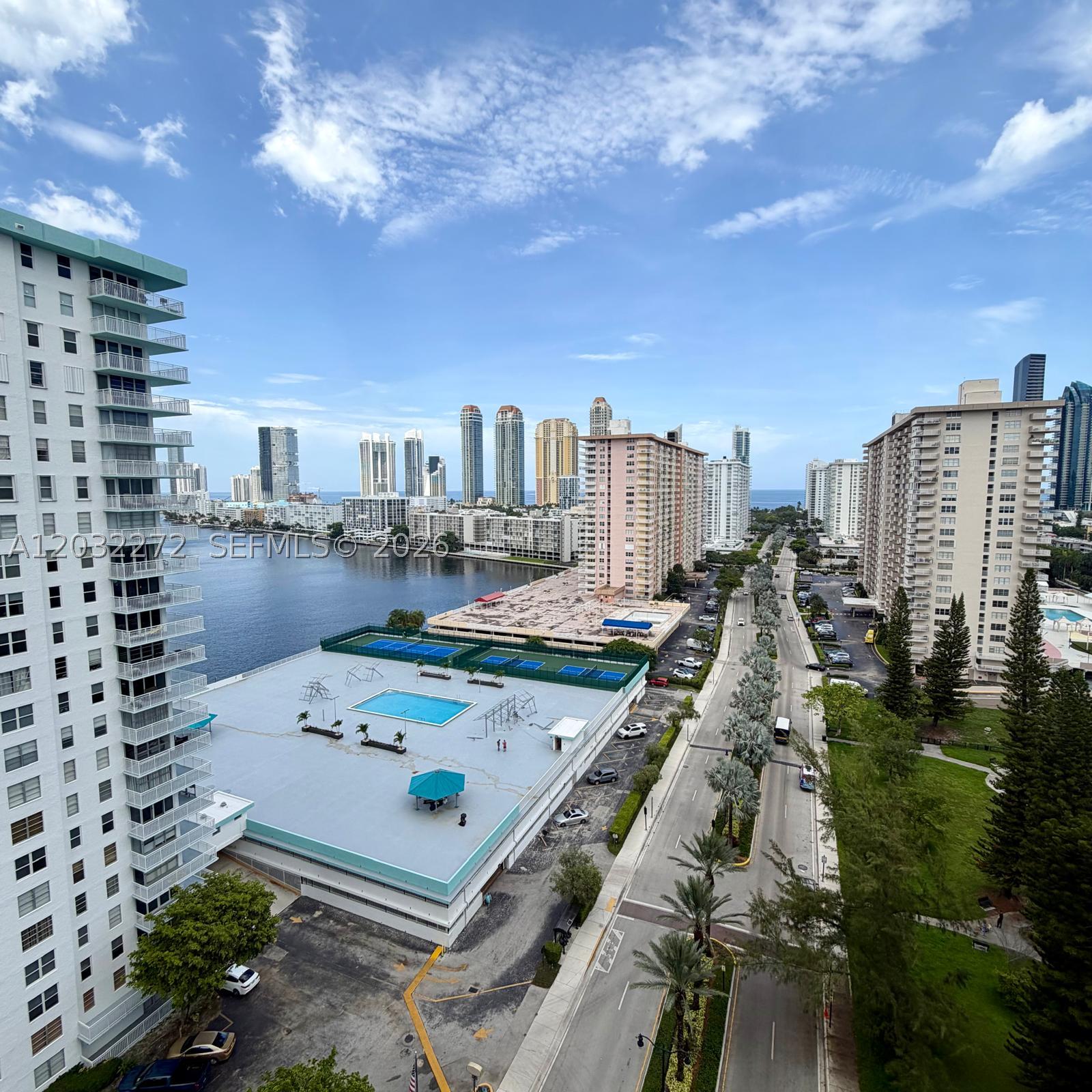 image Winston Towers 70022