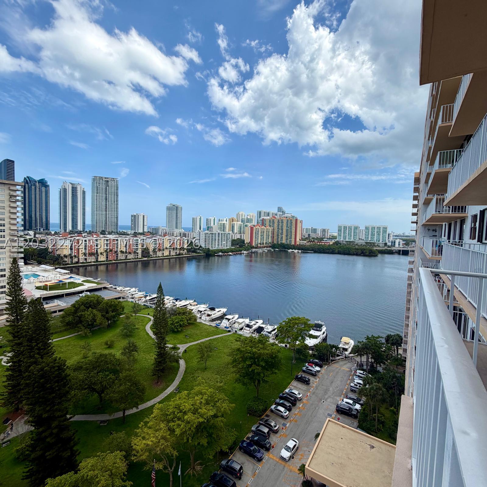 image Winston Towers 70023