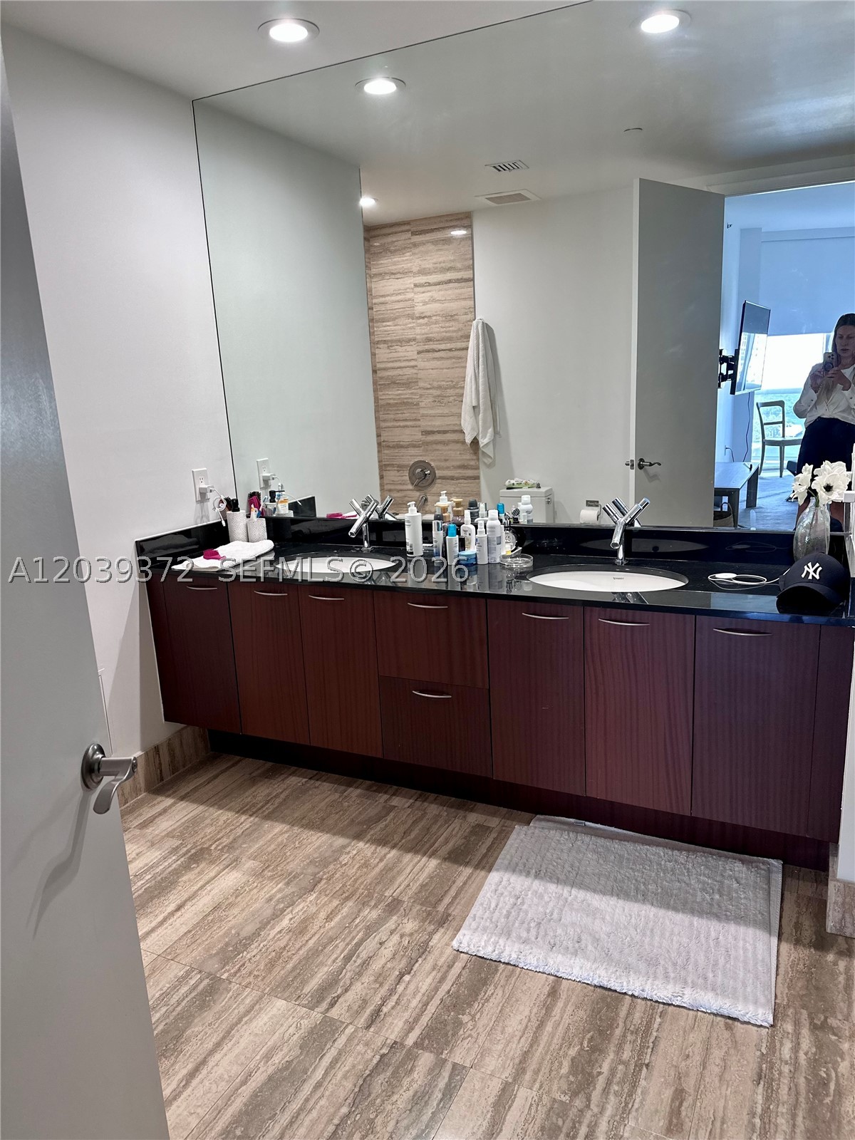 15811 Collins Ave #1505 Sunny Isles Beach, FL 33160