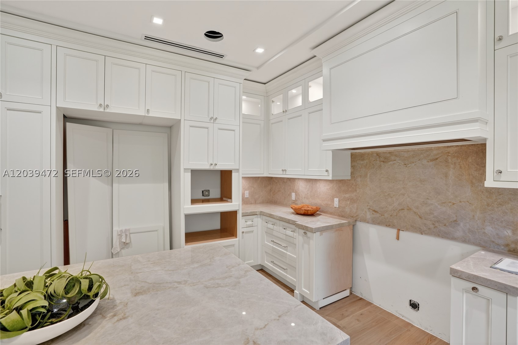 7212 SW 52nd Ct Miami, FL 33143