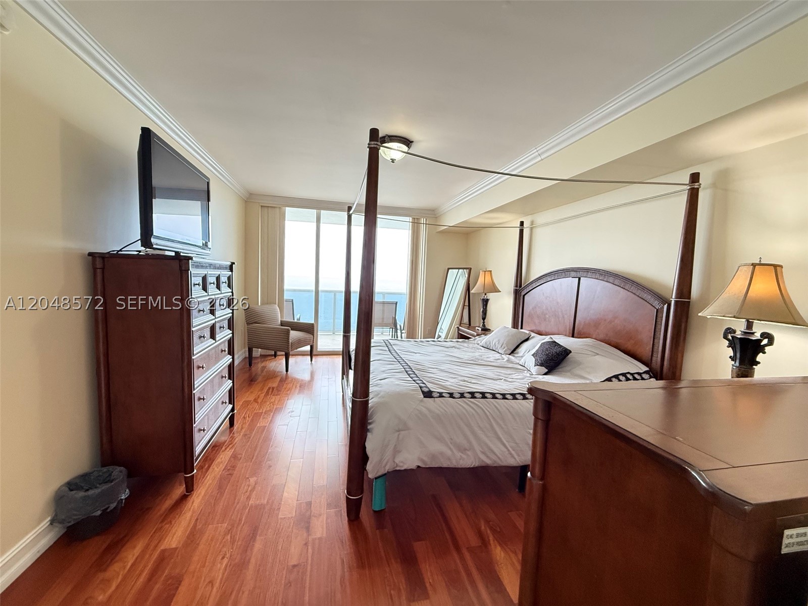 image Beach Club 322