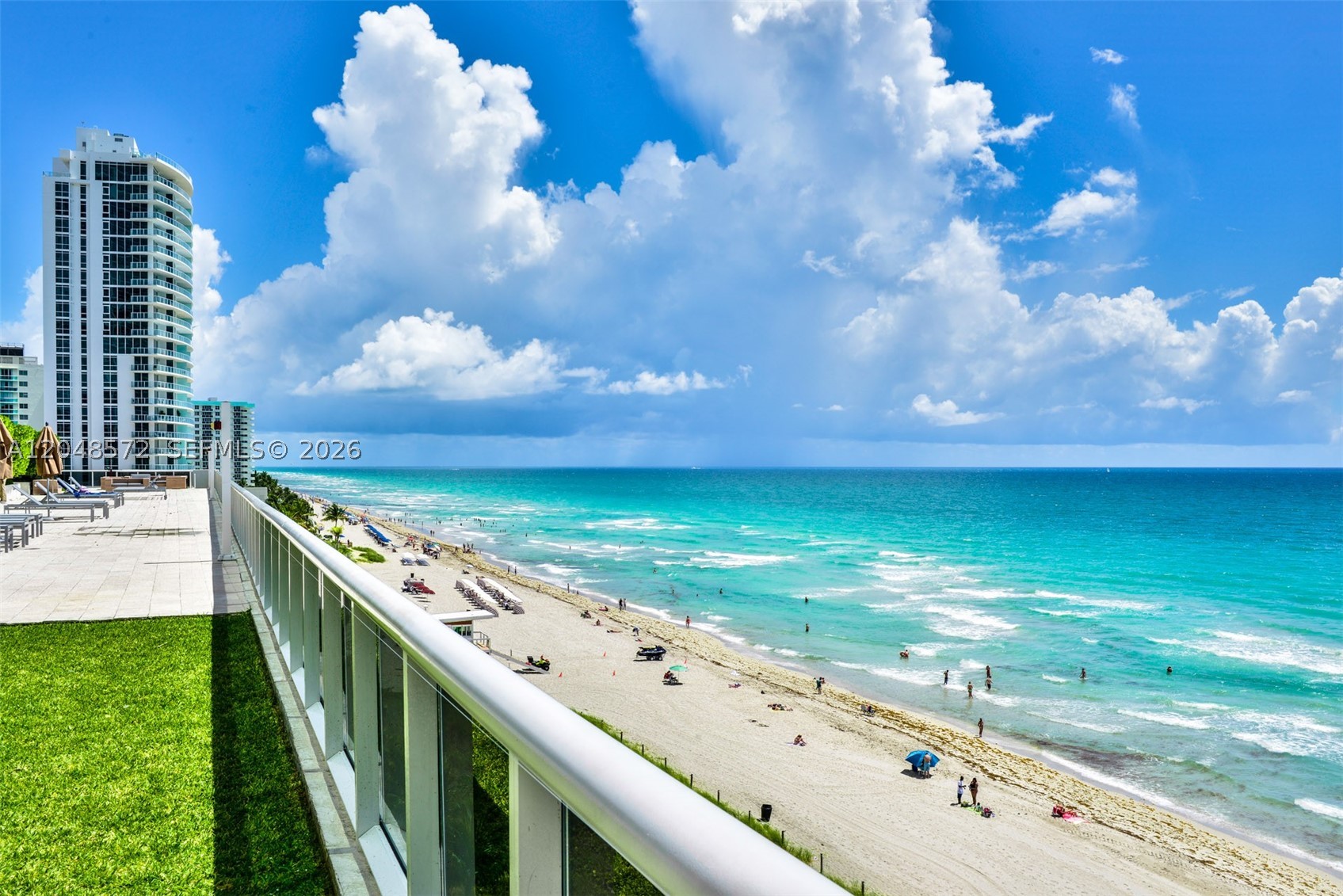 image Beach Club 37