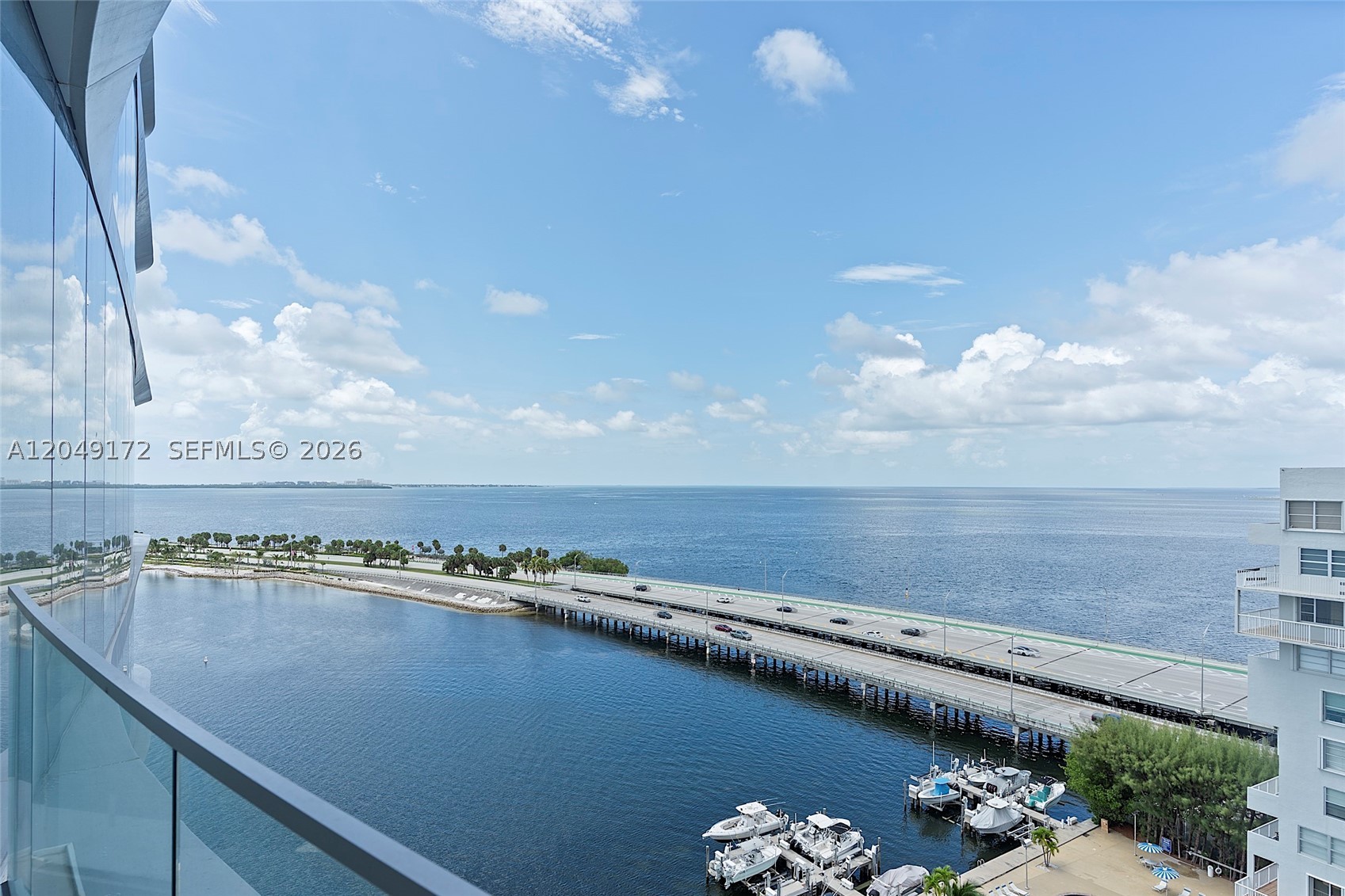 image Una Residences11