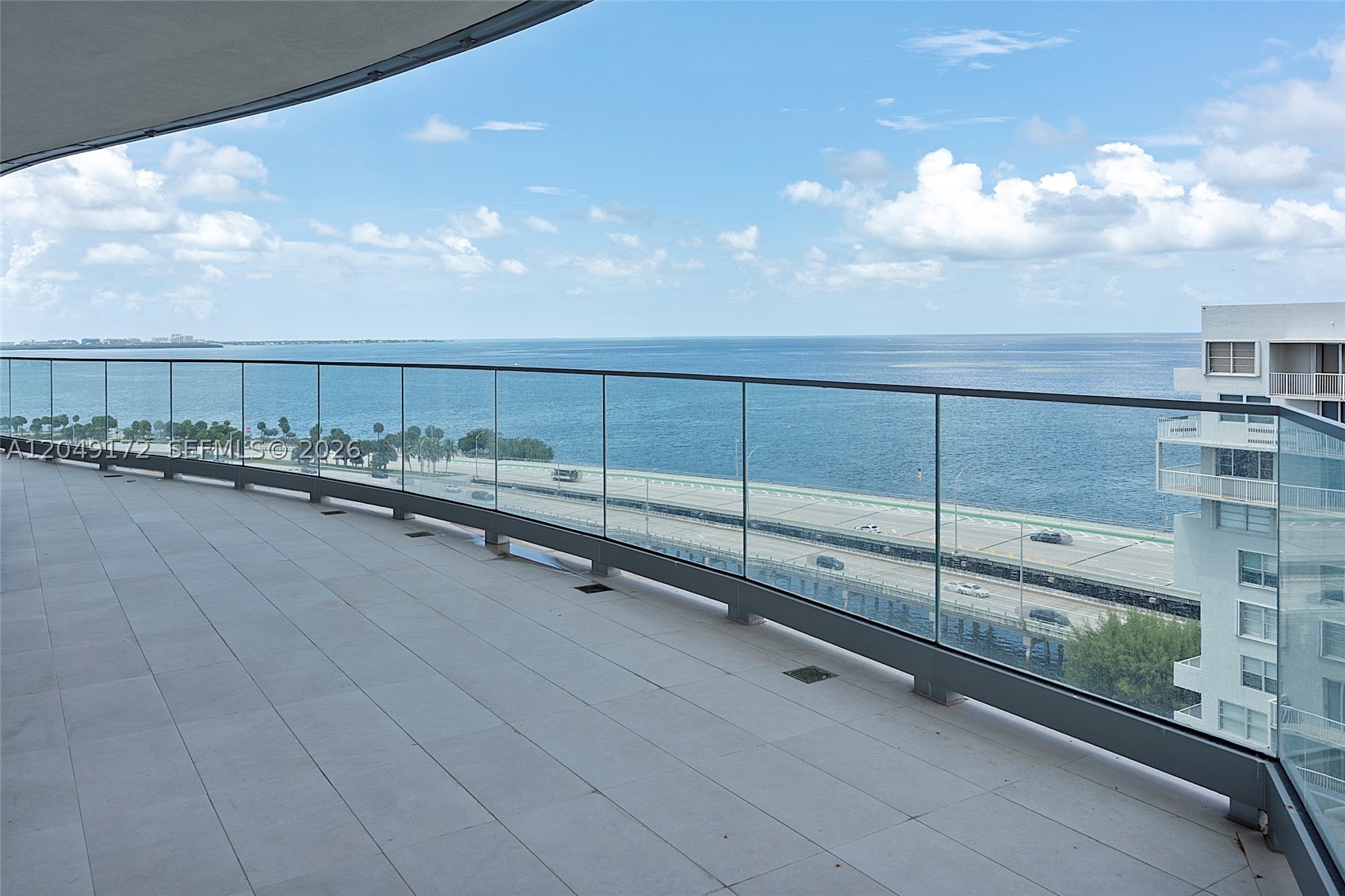 image Una Residences13