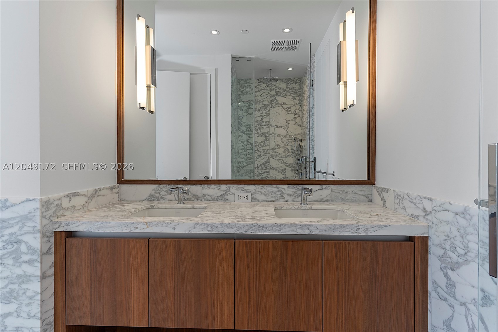 image Una Residences32