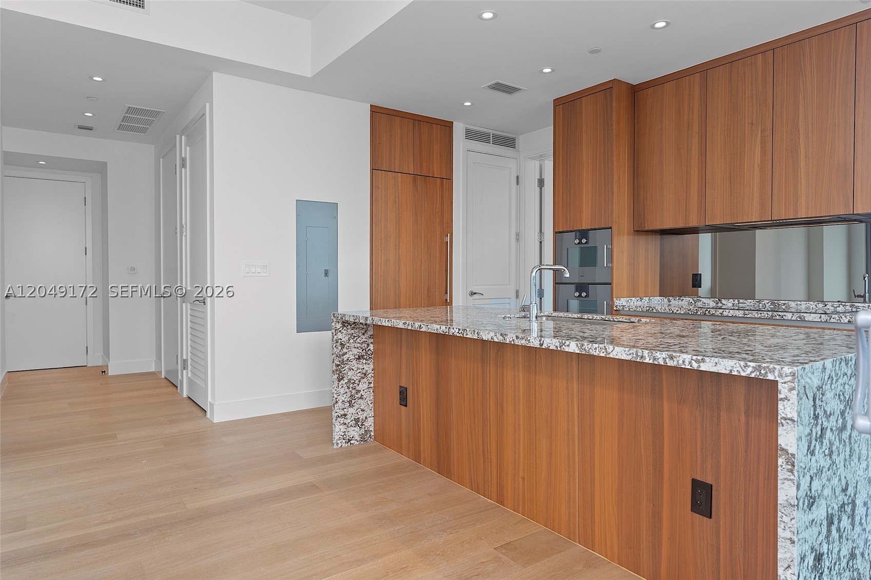 image Una Residences7