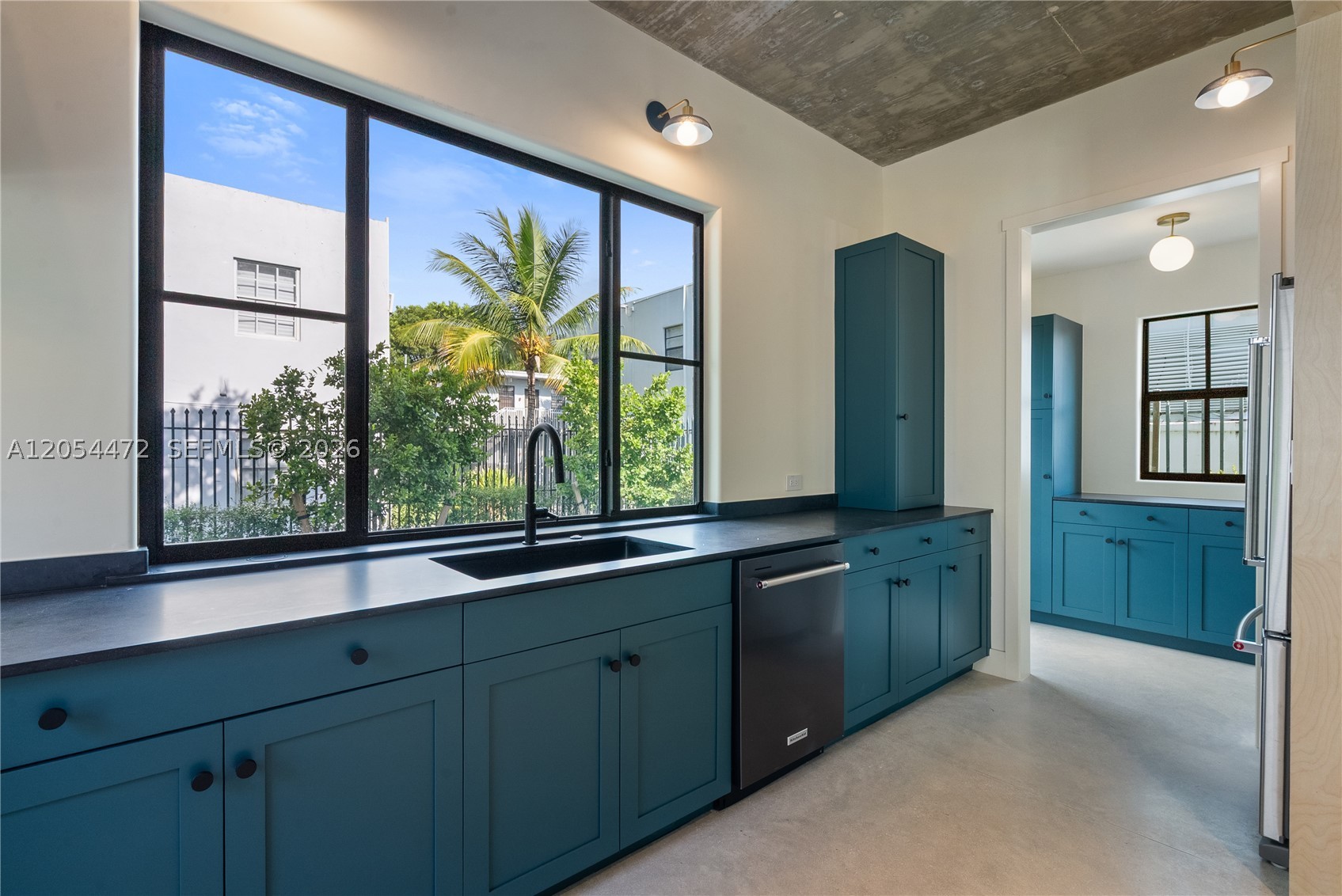 3603 Thomas Ave Miami, FL 33133