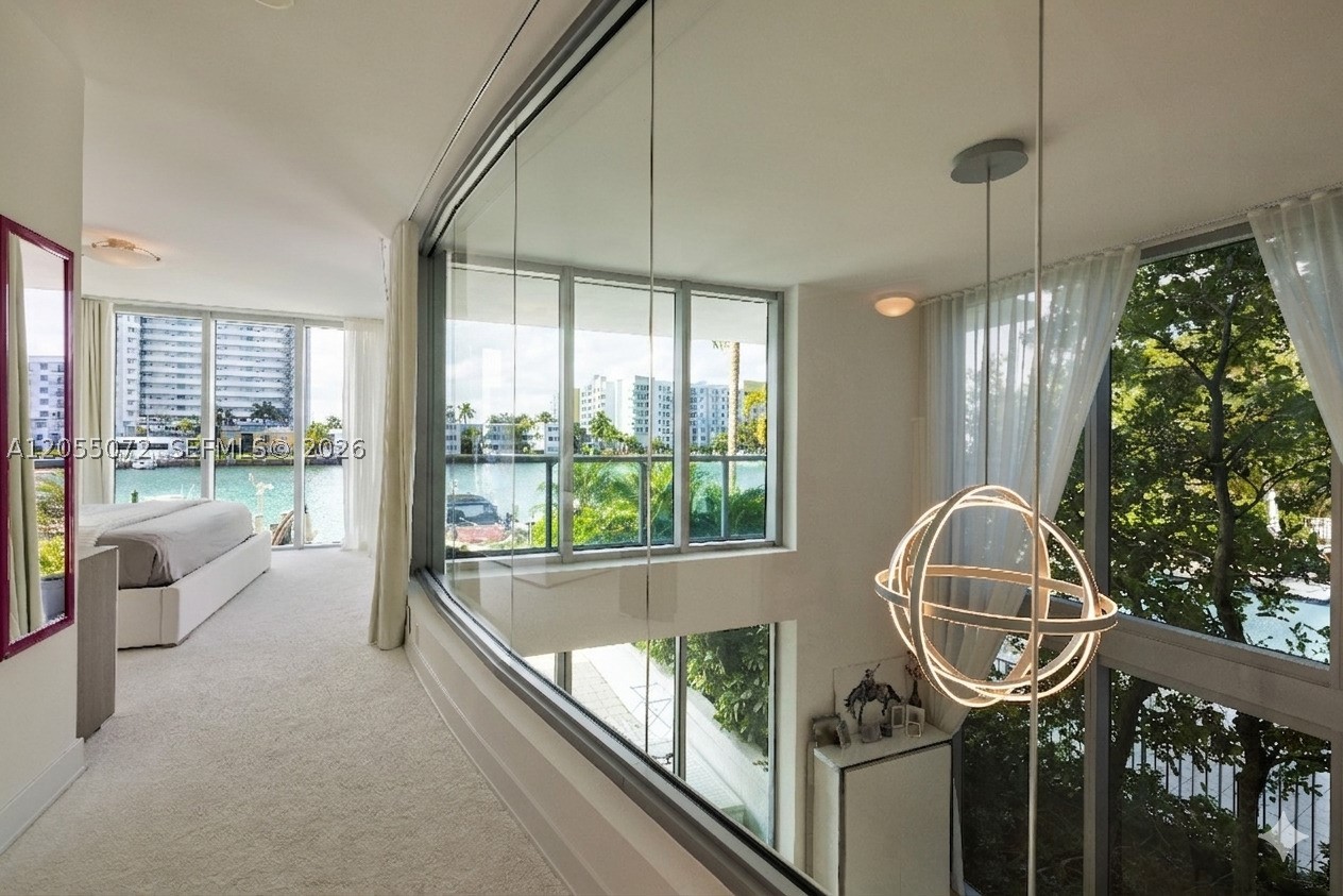 image Eloquence on the Bay17